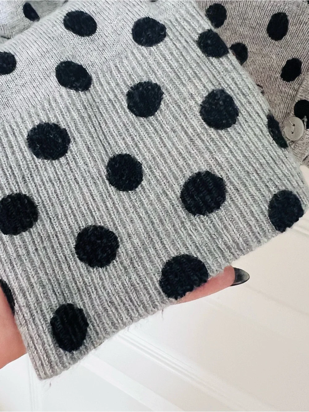✨ Verve Ami Light Gray Polka Dot Knit Top M Pinup Fun & Flirty Retro Vibes